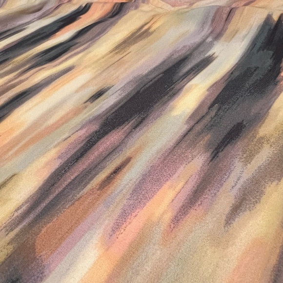 Torrid NEW Georgette Raw Edge Tank Stripe White Purple Pink Yellow 00 Med Lg 10 - Picture 4 of 12